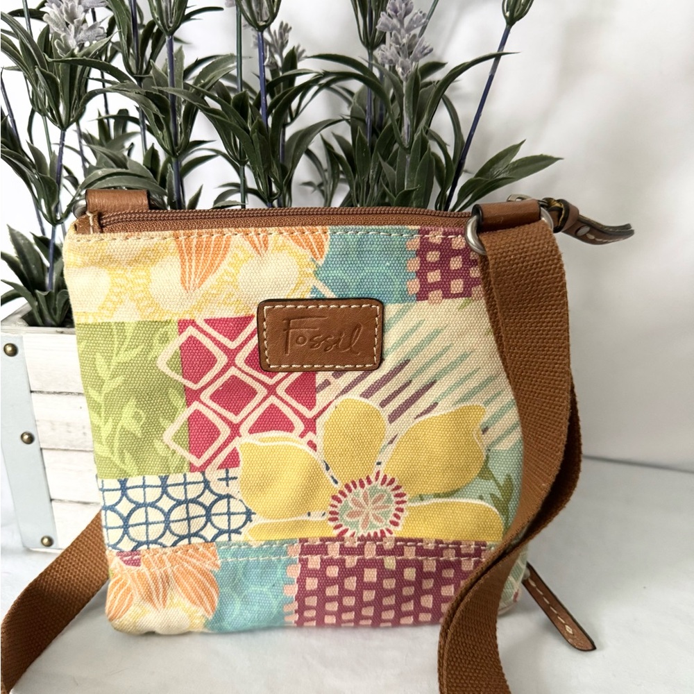 Fossil Euc Vintage Patchwork Crossbody - image 1